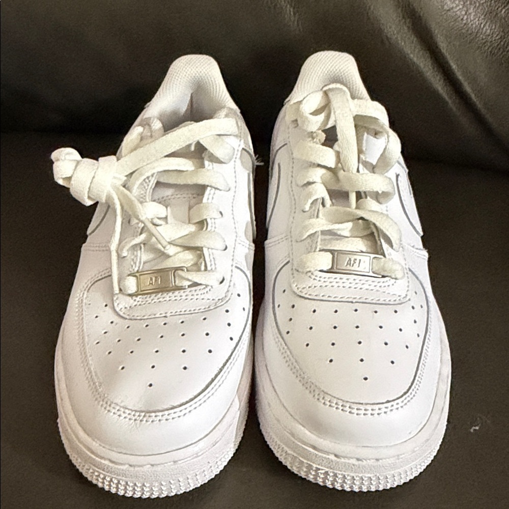 NWOB Nike Air Force 1 Low White Sneakers size 6Y - Picture 2 of 6